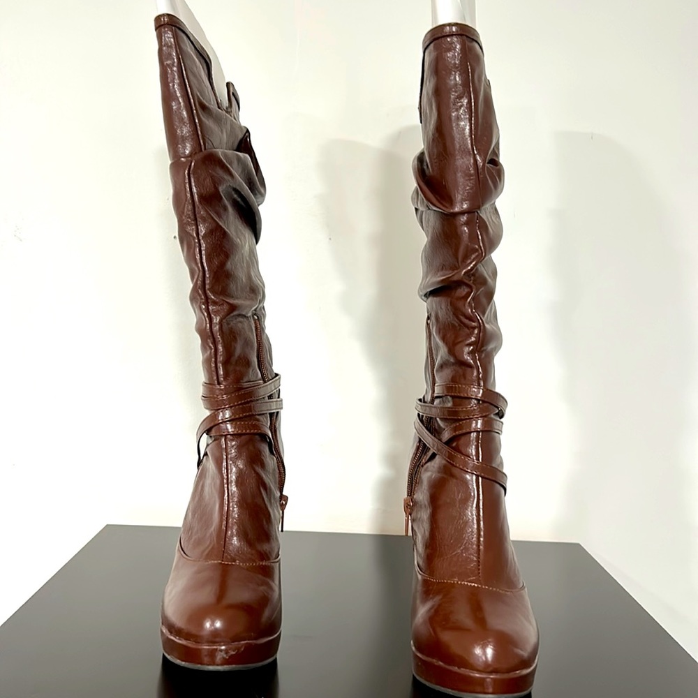Maroon/Brown High Heeled Zippered Boots